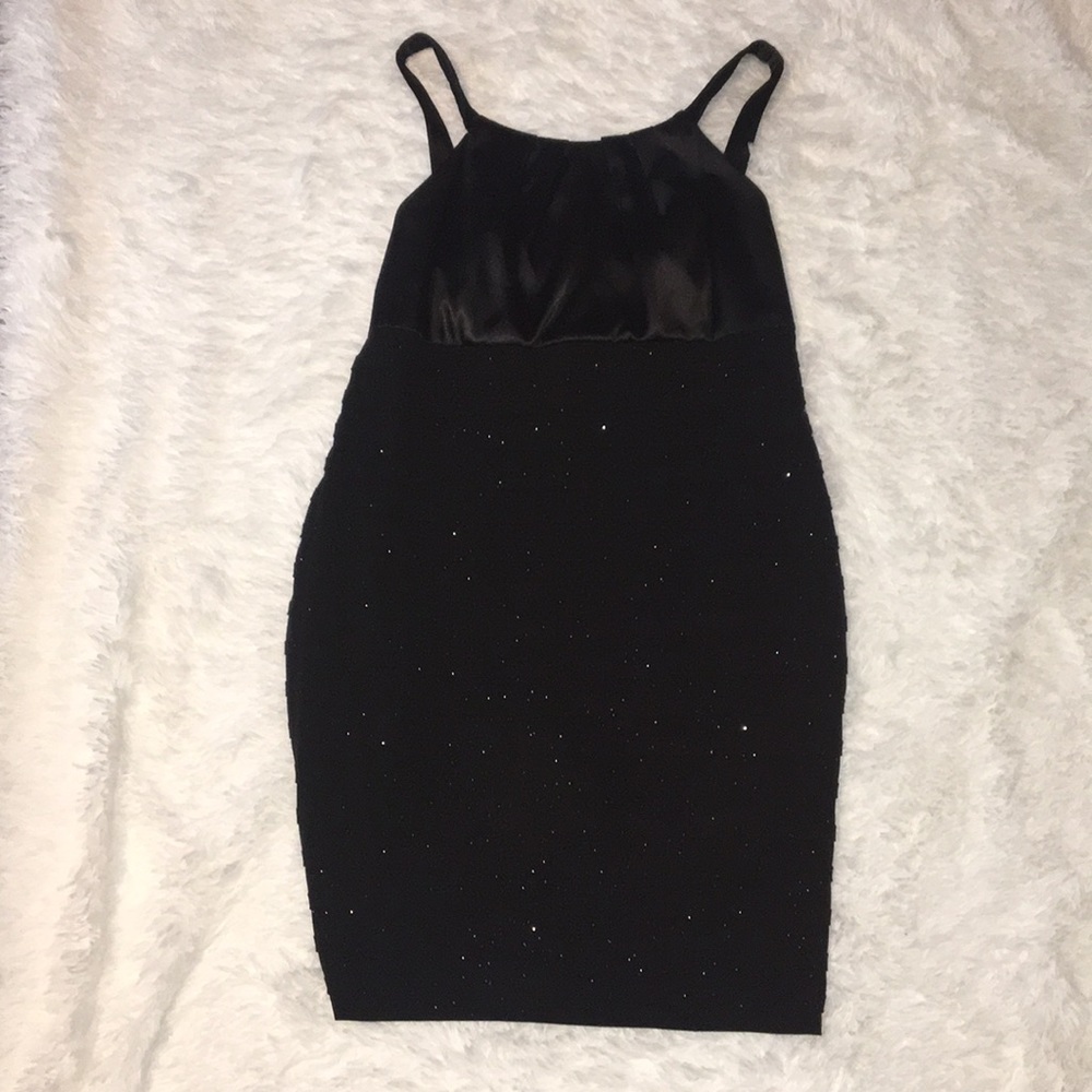 Cocktail/homecoming dress